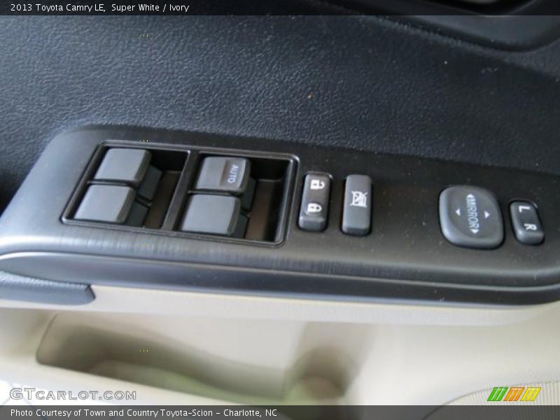 Super White / Ivory 2013 Toyota Camry LE