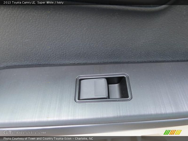 Super White / Ivory 2013 Toyota Camry LE