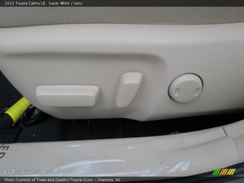Super White / Ivory 2013 Toyota Camry LE