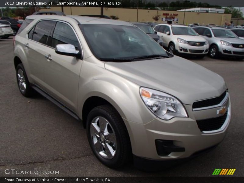 Front 3/4 View of 2013 Equinox LT