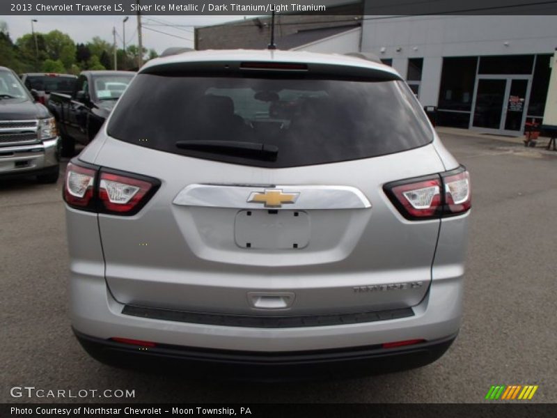 Silver Ice Metallic / Dark Titanium/Light Titanium 2013 Chevrolet Traverse LS