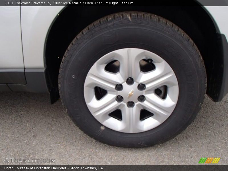 Silver Ice Metallic / Dark Titanium/Light Titanium 2013 Chevrolet Traverse LS