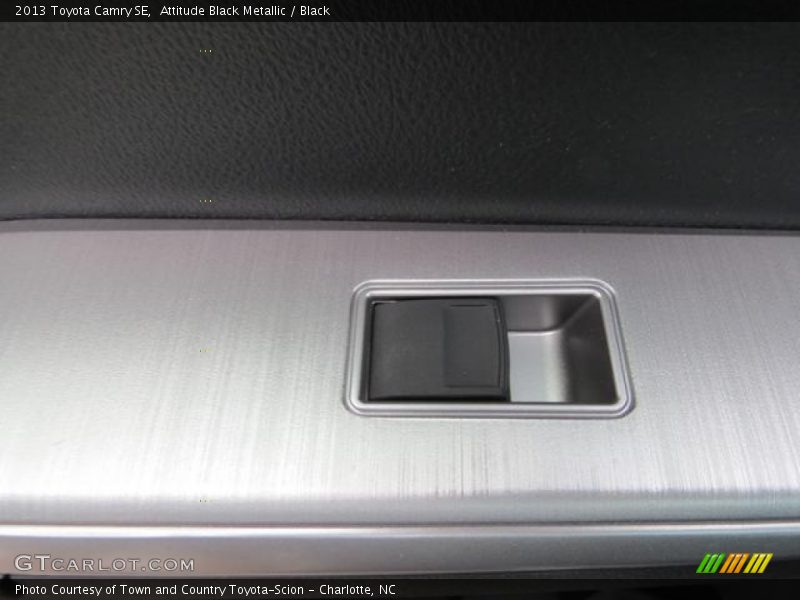 Attitude Black Metallic / Black 2013 Toyota Camry SE