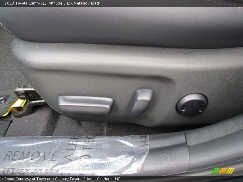 Attitude Black Metallic / Black 2013 Toyota Camry SE