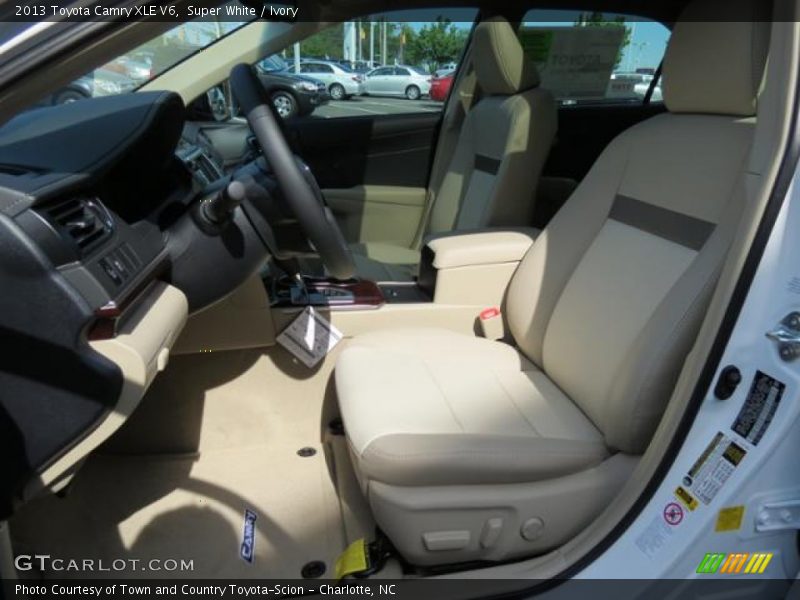 Super White / Ivory 2013 Toyota Camry XLE V6
