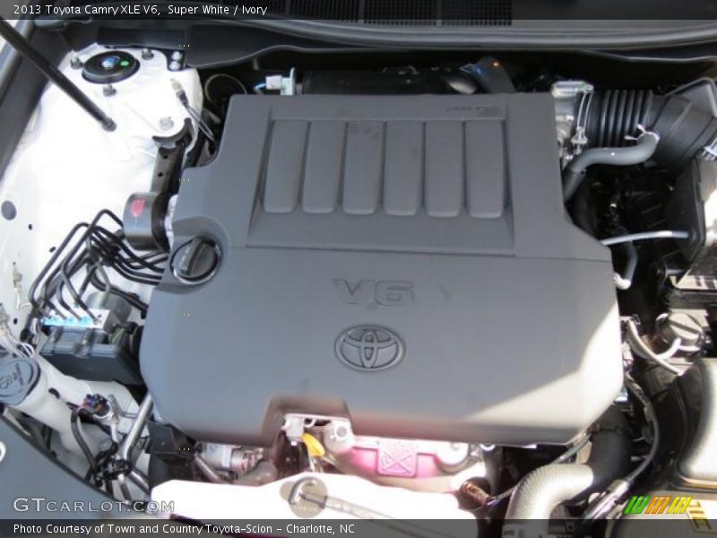 Super White / Ivory 2013 Toyota Camry XLE V6