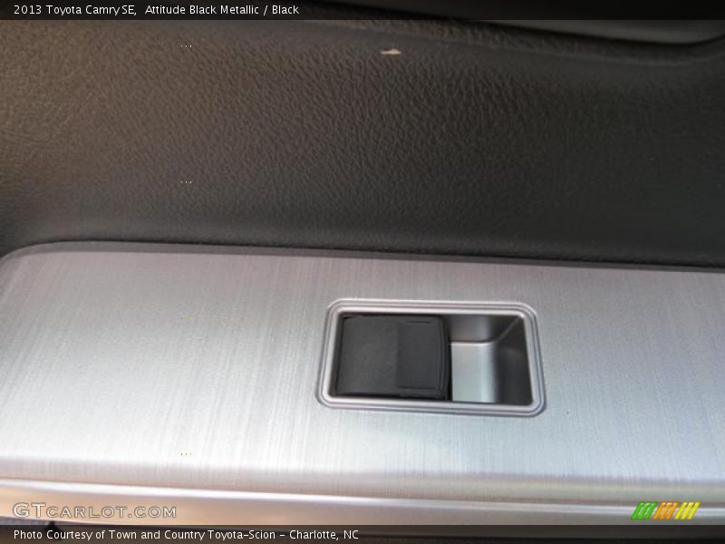 Attitude Black Metallic / Black 2013 Toyota Camry SE