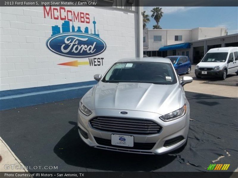 Ingot Silver Metallic / Earth Gray 2013 Ford Fusion S