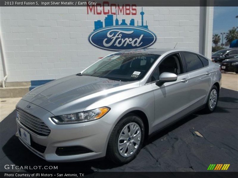 Ingot Silver Metallic / Earth Gray 2013 Ford Fusion S