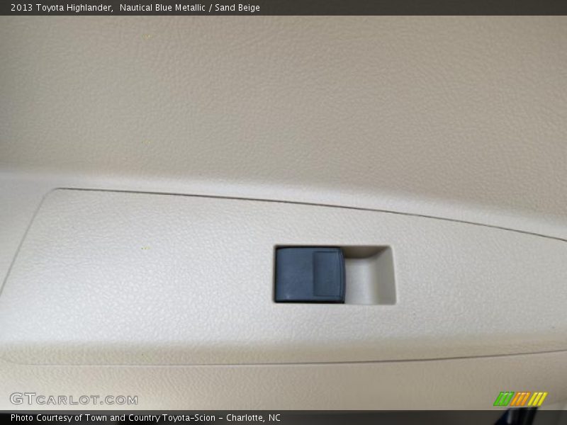 Nautical Blue Metallic / Sand Beige 2013 Toyota Highlander