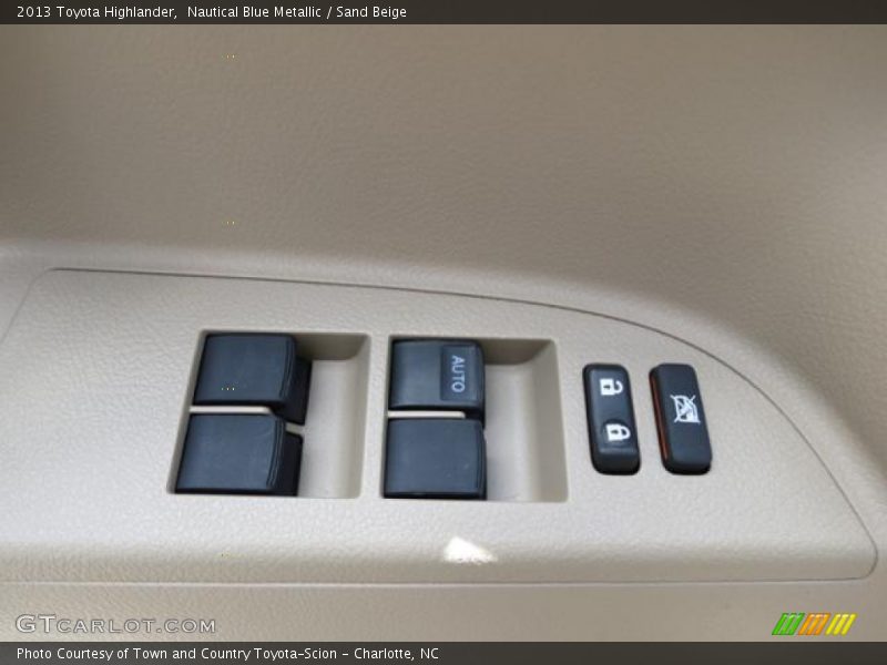 Nautical Blue Metallic / Sand Beige 2013 Toyota Highlander