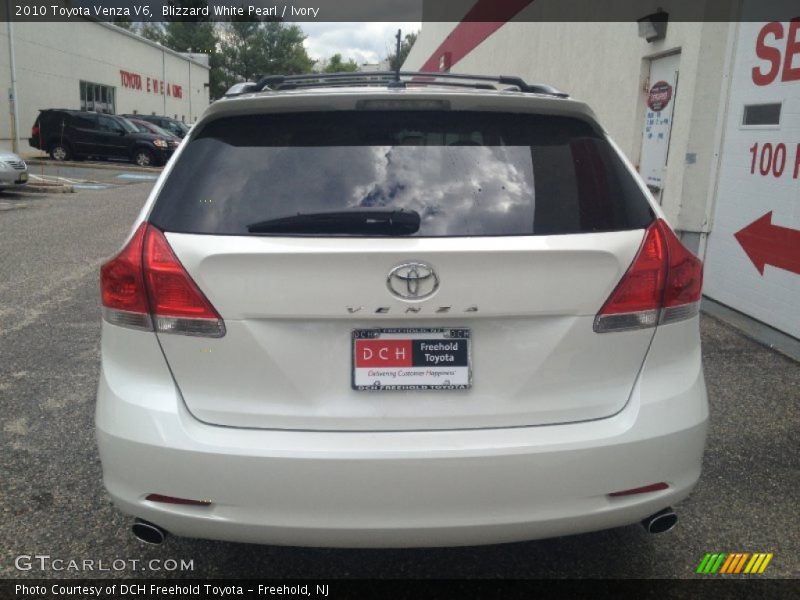 Blizzard White Pearl / Ivory 2010 Toyota Venza V6