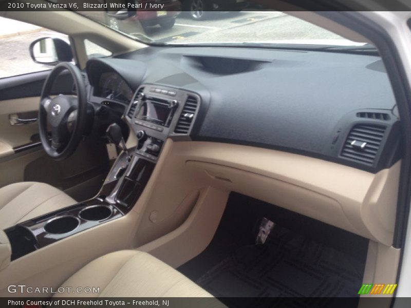 Blizzard White Pearl / Ivory 2010 Toyota Venza V6