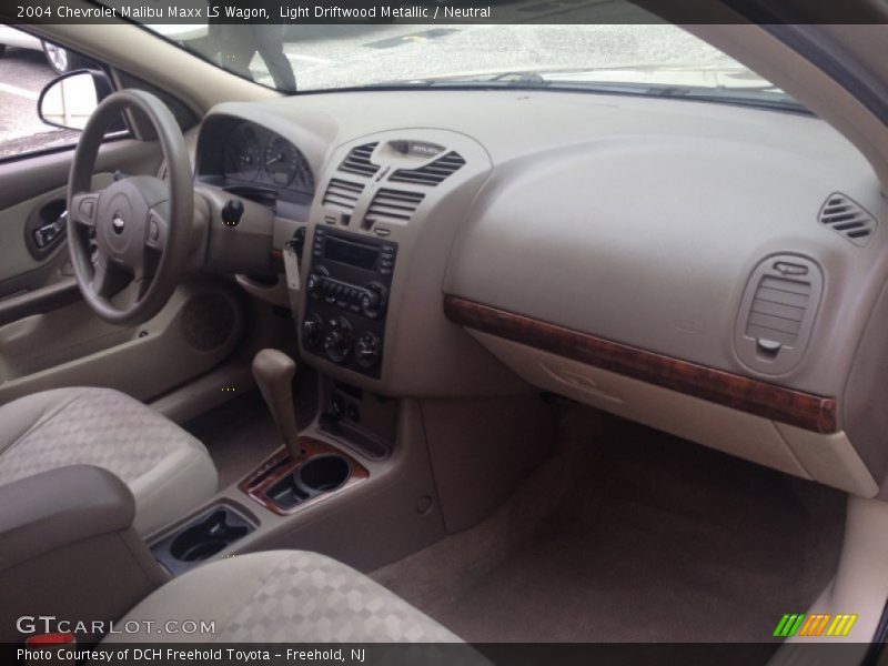 Dashboard of 2004 Malibu Maxx LS Wagon