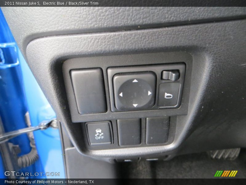 Electric Blue / Black/Silver Trim 2011 Nissan Juke S