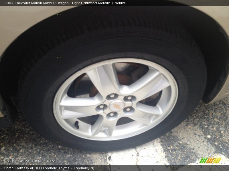  2004 Malibu Maxx LS Wagon Wheel
