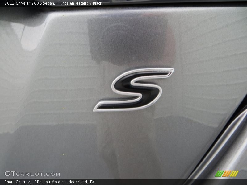 Tungsten Metallic / Black 2012 Chrysler 200 S Sedan