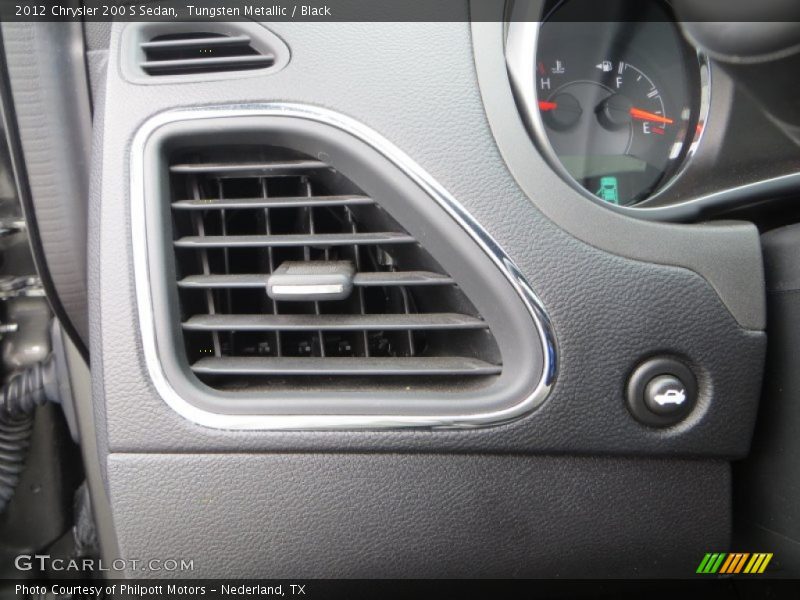 Tungsten Metallic / Black 2012 Chrysler 200 S Sedan