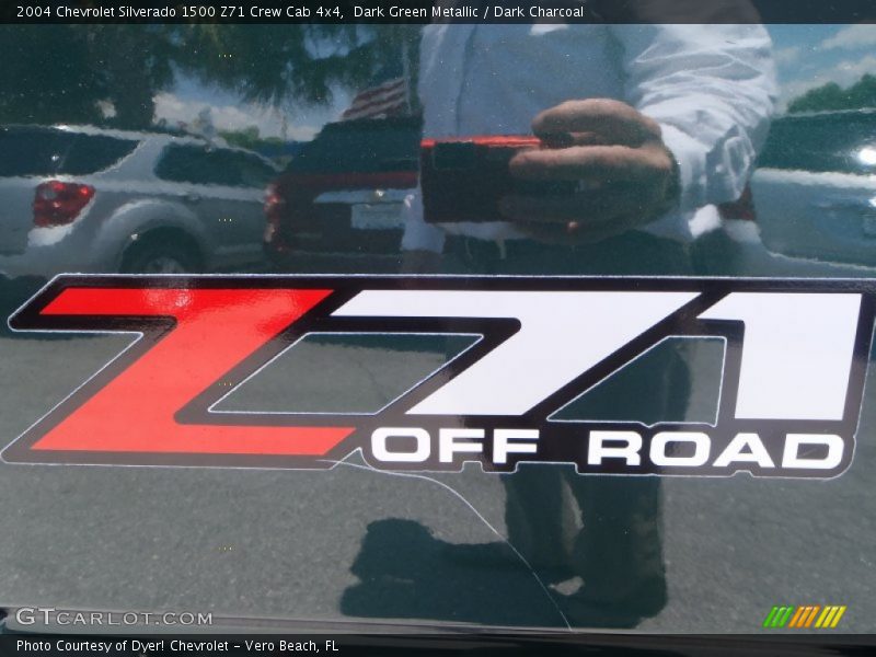 Dark Green Metallic / Dark Charcoal 2004 Chevrolet Silverado 1500 Z71 Crew Cab 4x4