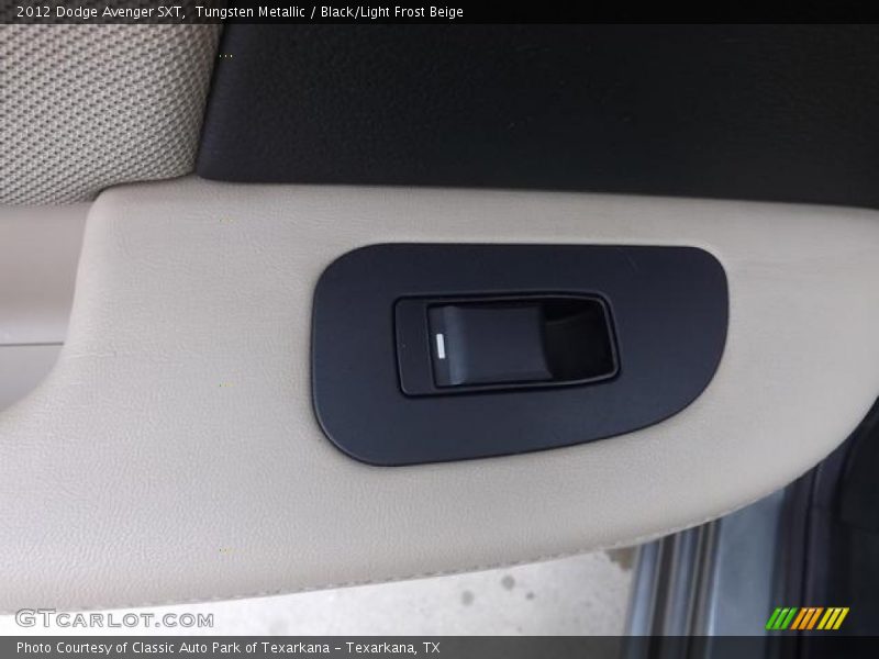 Tungsten Metallic / Black/Light Frost Beige 2012 Dodge Avenger SXT