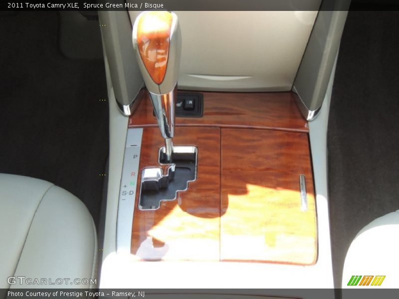 Spruce Green Mica / Bisque 2011 Toyota Camry XLE