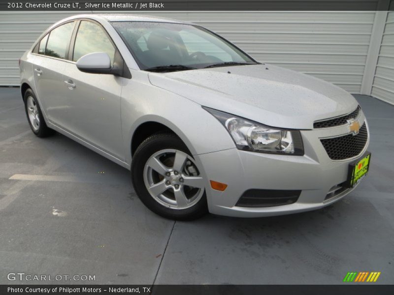 Silver Ice Metallic / Jet Black 2012 Chevrolet Cruze LT