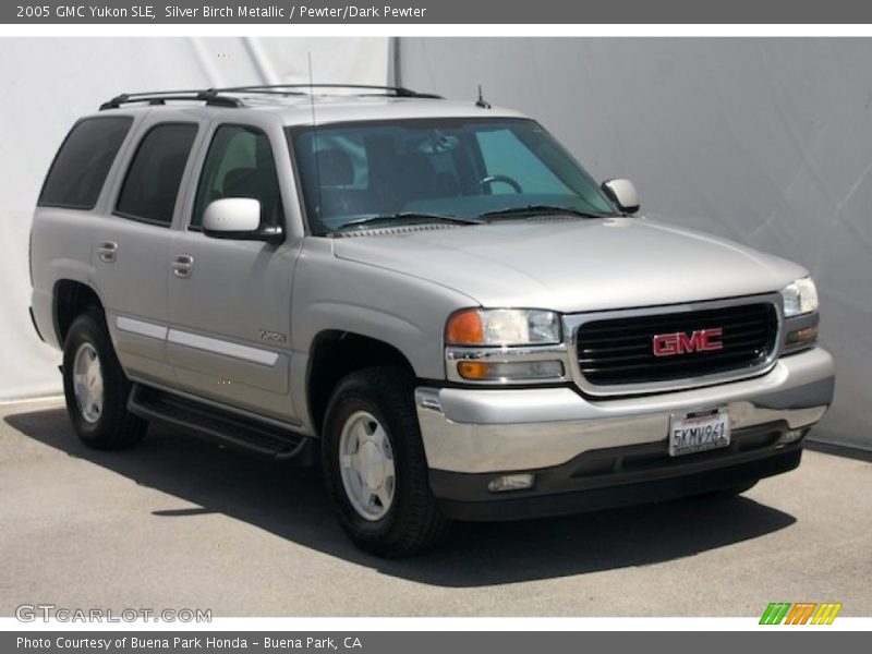 Silver Birch Metallic / Pewter/Dark Pewter 2005 GMC Yukon SLE