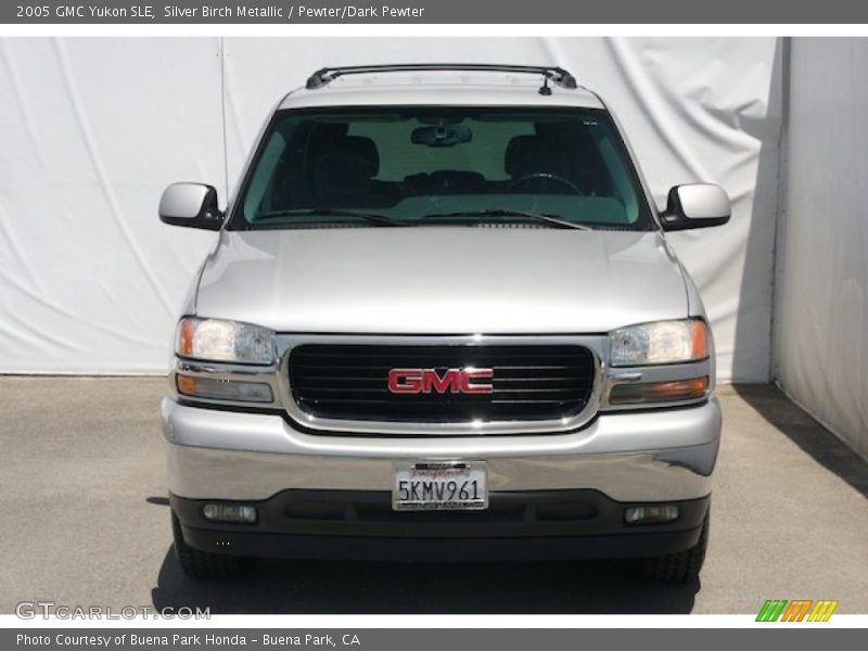 Silver Birch Metallic / Pewter/Dark Pewter 2005 GMC Yukon SLE
