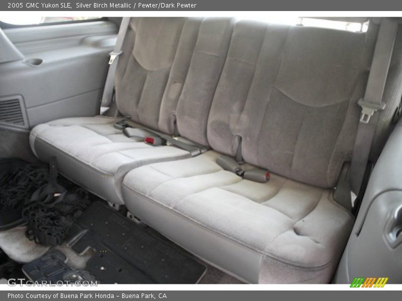 Silver Birch Metallic / Pewter/Dark Pewter 2005 GMC Yukon SLE