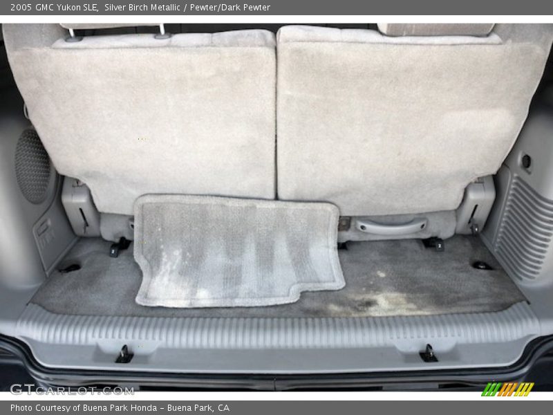Silver Birch Metallic / Pewter/Dark Pewter 2005 GMC Yukon SLE
