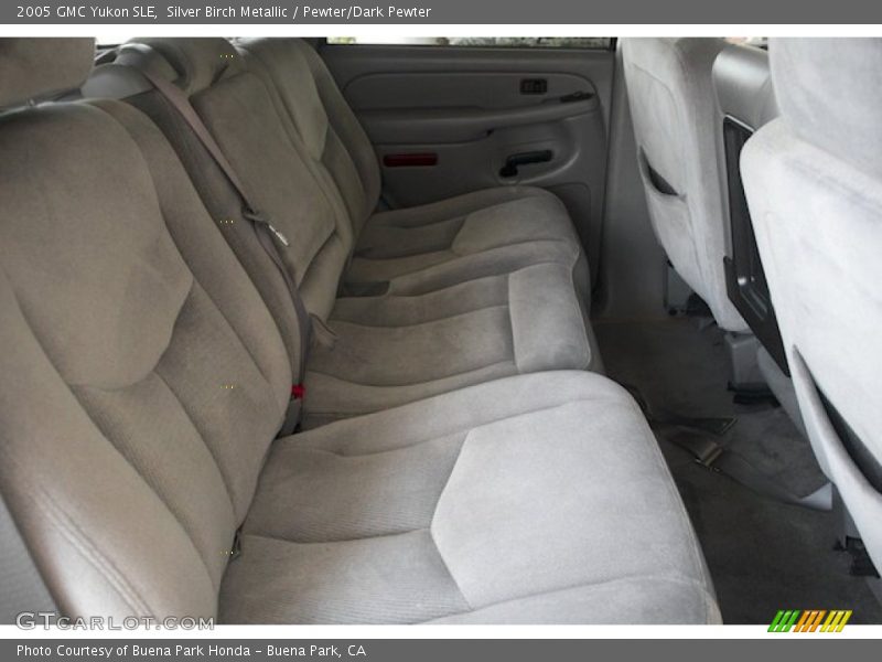 Silver Birch Metallic / Pewter/Dark Pewter 2005 GMC Yukon SLE