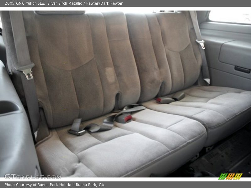Silver Birch Metallic / Pewter/Dark Pewter 2005 GMC Yukon SLE