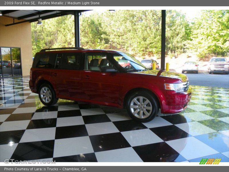 Redfire Metallic / Medium Light Stone 2009 Ford Flex SE