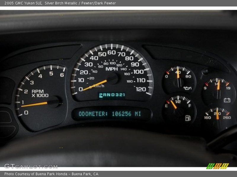 Silver Birch Metallic / Pewter/Dark Pewter 2005 GMC Yukon SLE