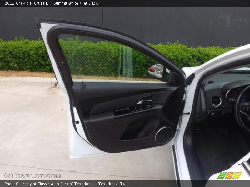 Summit White / Jet Black 2012 Chevrolet Cruze LT