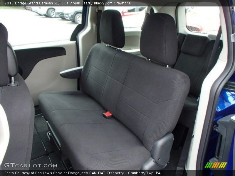 Blue Streak Pearl / Black/Light Graystone 2013 Dodge Grand Caravan SE