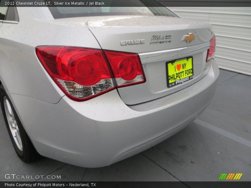 Silver Ice Metallic / Jet Black 2012 Chevrolet Cruze LT