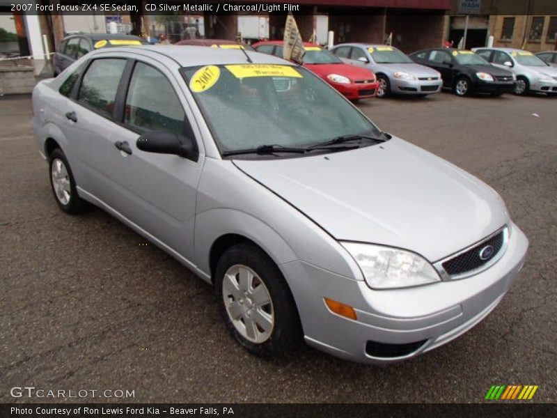 CD Silver Metallic / Charcoal/Light Flint 2007 Ford Focus ZX4 SE Sedan