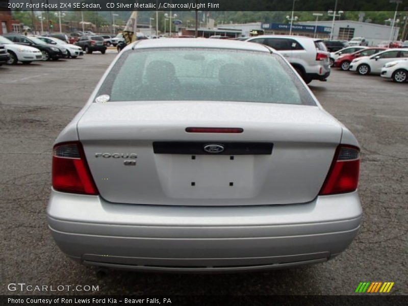 CD Silver Metallic / Charcoal/Light Flint 2007 Ford Focus ZX4 SE Sedan