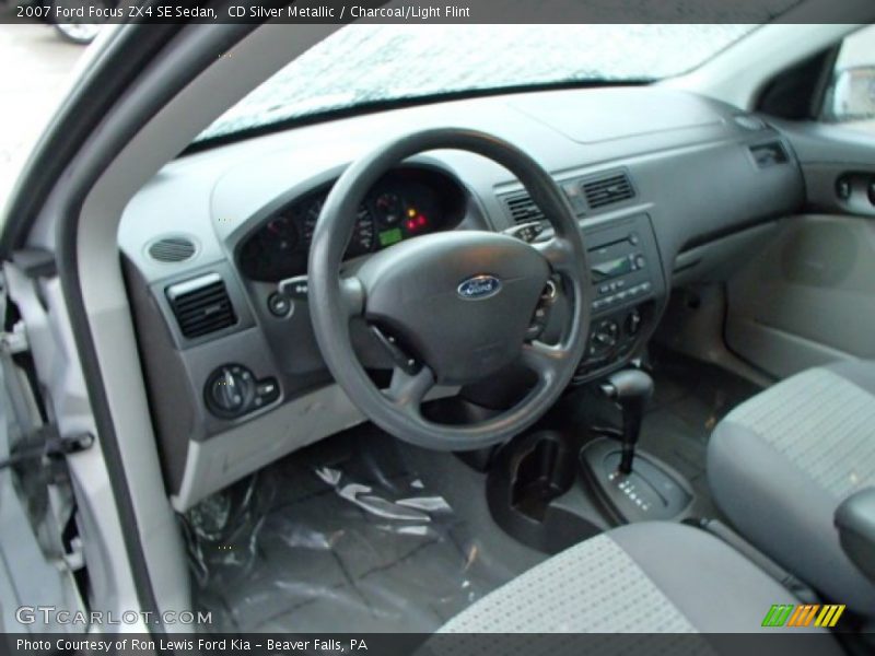 CD Silver Metallic / Charcoal/Light Flint 2007 Ford Focus ZX4 SE Sedan