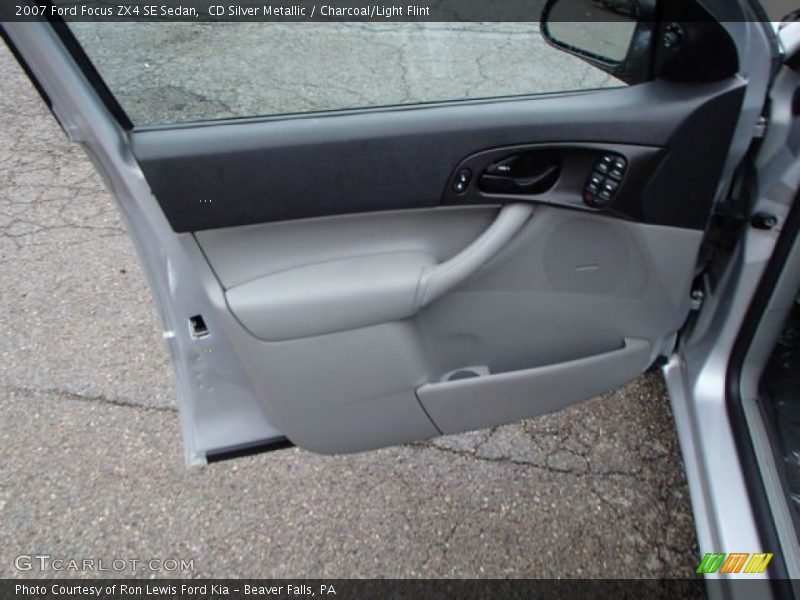 Door Panel of 2007 Focus ZX4 SE Sedan