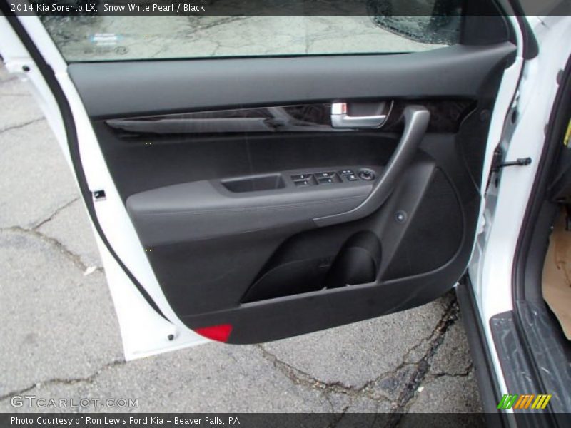 Snow White Pearl / Black 2014 Kia Sorento LX