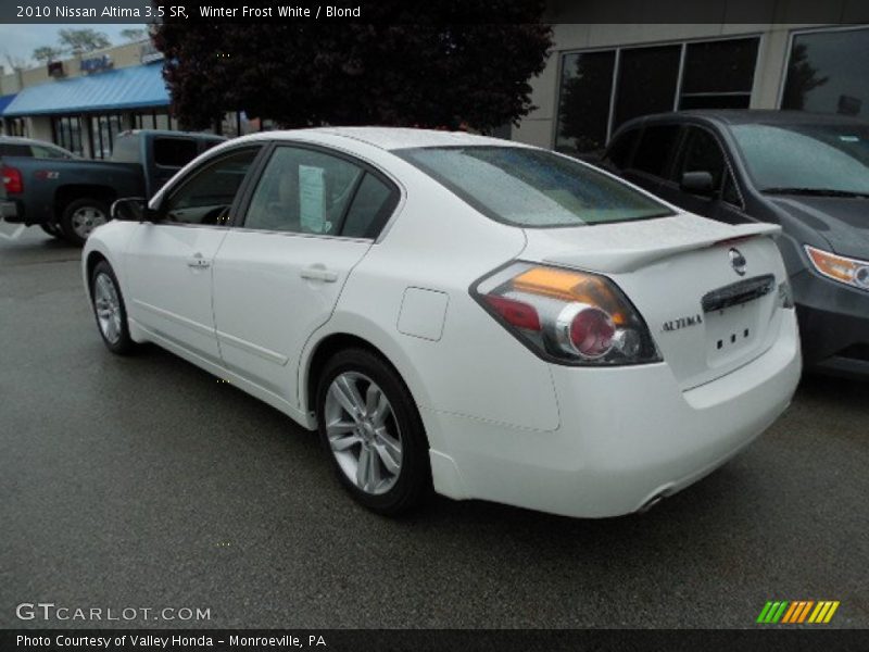 Winter Frost White / Blond 2010 Nissan Altima 3.5 SR