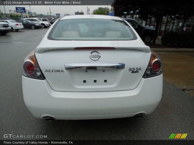 Winter Frost White / Blond 2010 Nissan Altima 3.5 SR