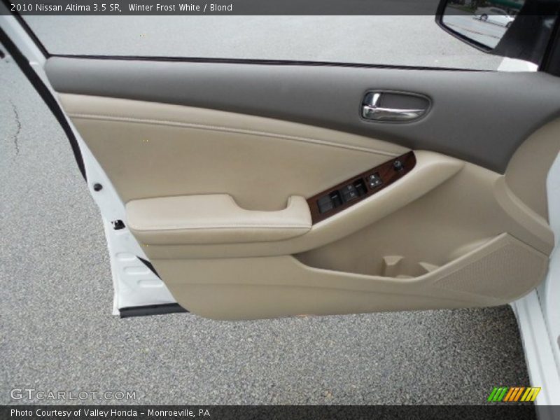 Winter Frost White / Blond 2010 Nissan Altima 3.5 SR