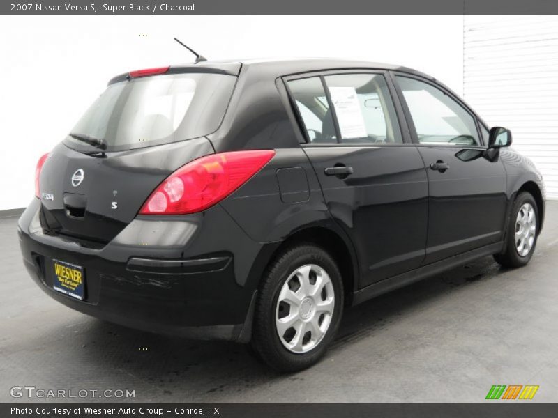 Super Black / Charcoal 2007 Nissan Versa S