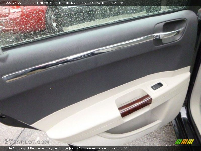 Door Panel of 2007 300 C HEMI AWD