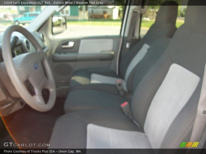 Oxford White / Medium Flint Gray 2004 Ford Expedition XLT 4x4