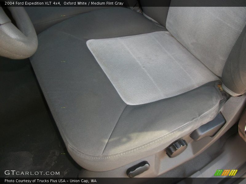 Oxford White / Medium Flint Gray 2004 Ford Expedition XLT 4x4