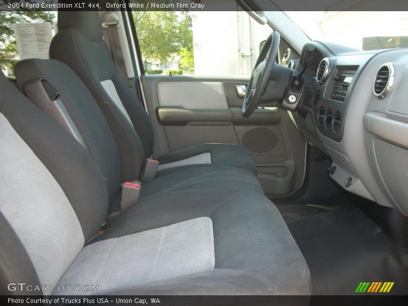 Oxford White / Medium Flint Gray 2004 Ford Expedition XLT 4x4